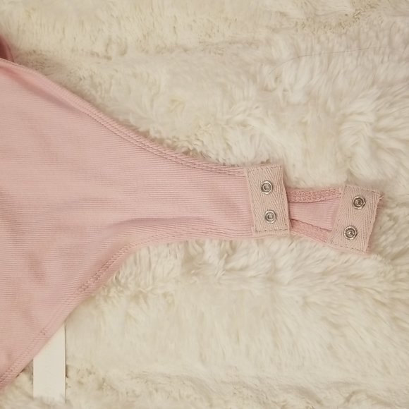 NWT Olivaceous Square Neck Ribbed Cross Back Thong Bodysuit S color light pink - Picture 3 of 11